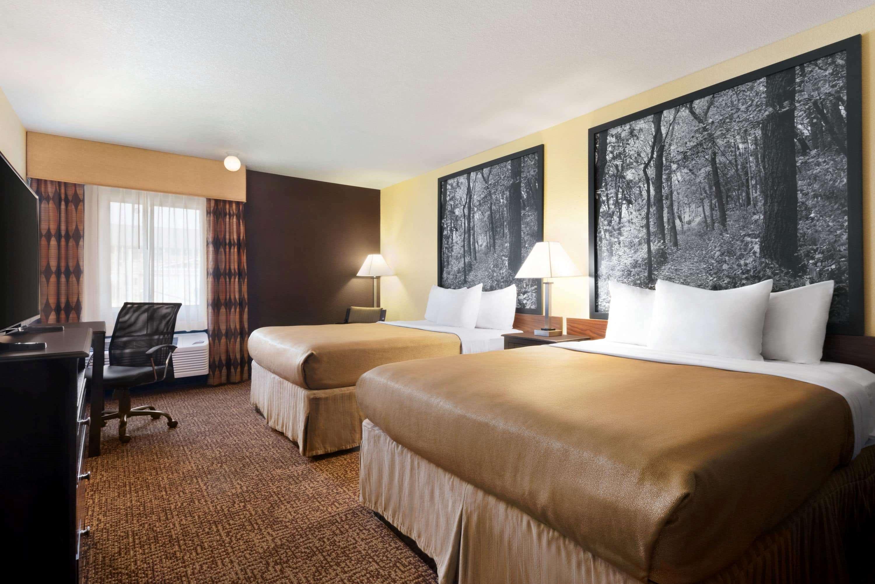 Hotel Super 8 By Wyndham Des Moines Exterior foto