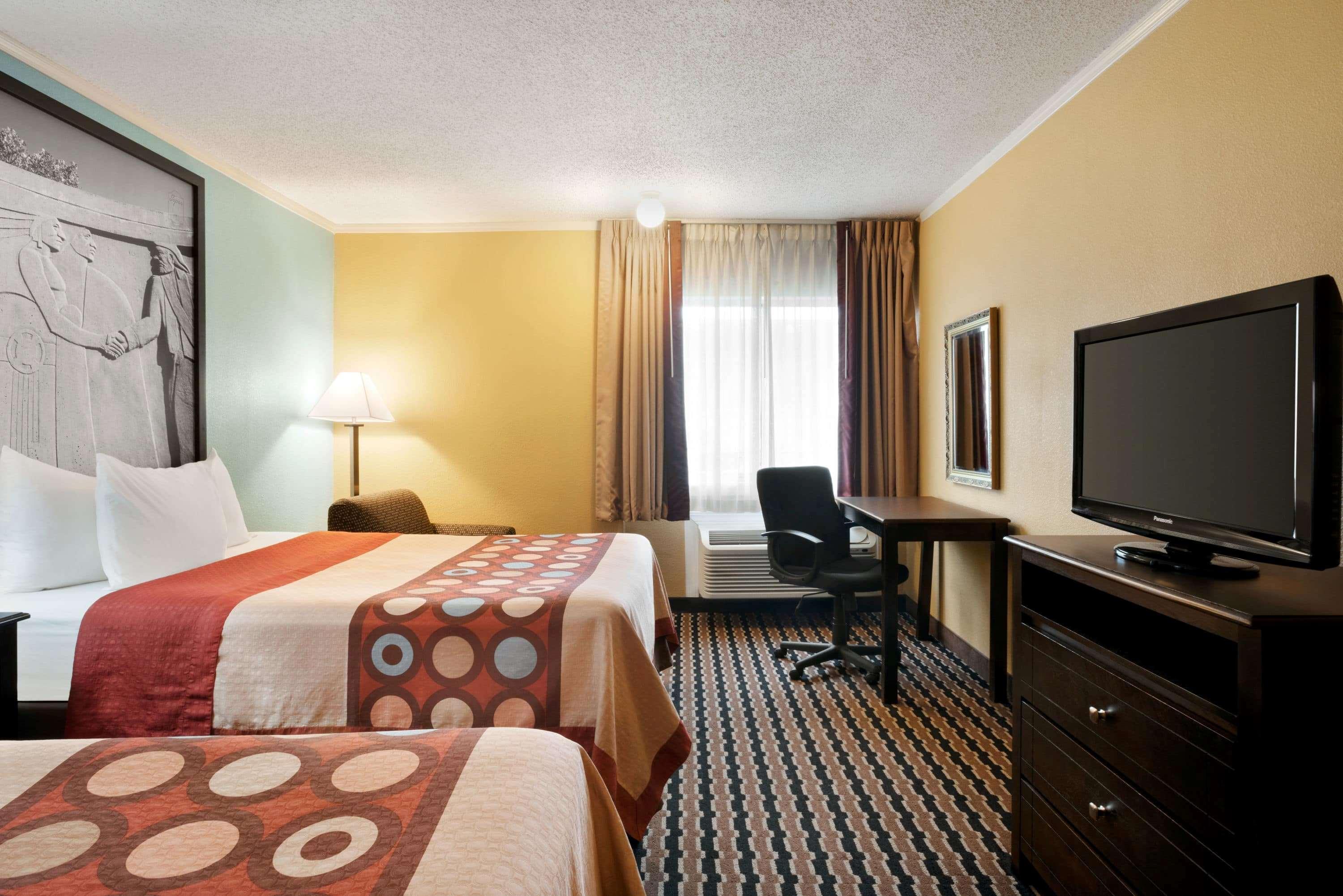 Hotel Super 8 By Wyndham Des Moines Exterior foto