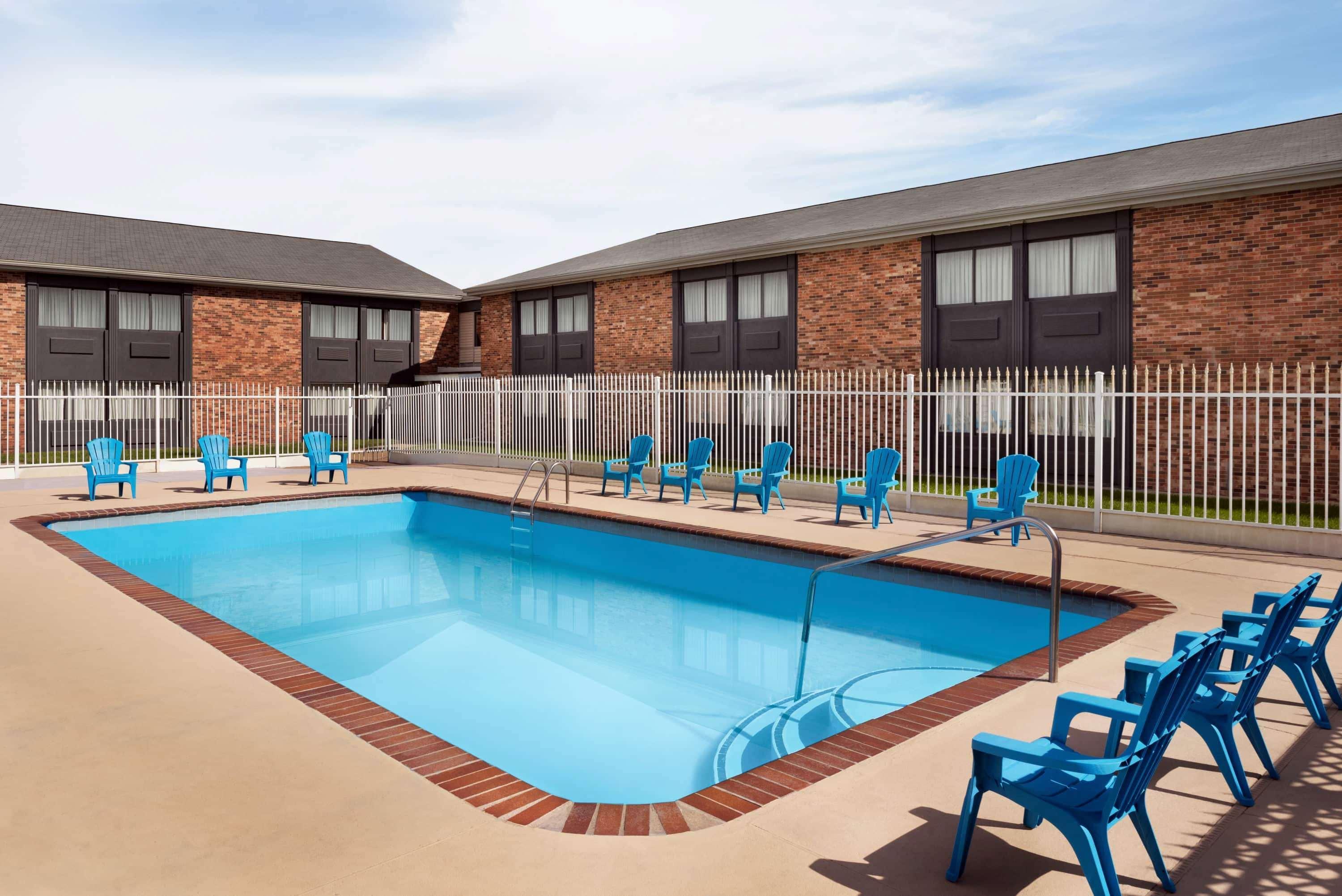 Hotel Super 8 By Wyndham Des Moines Exterior foto
