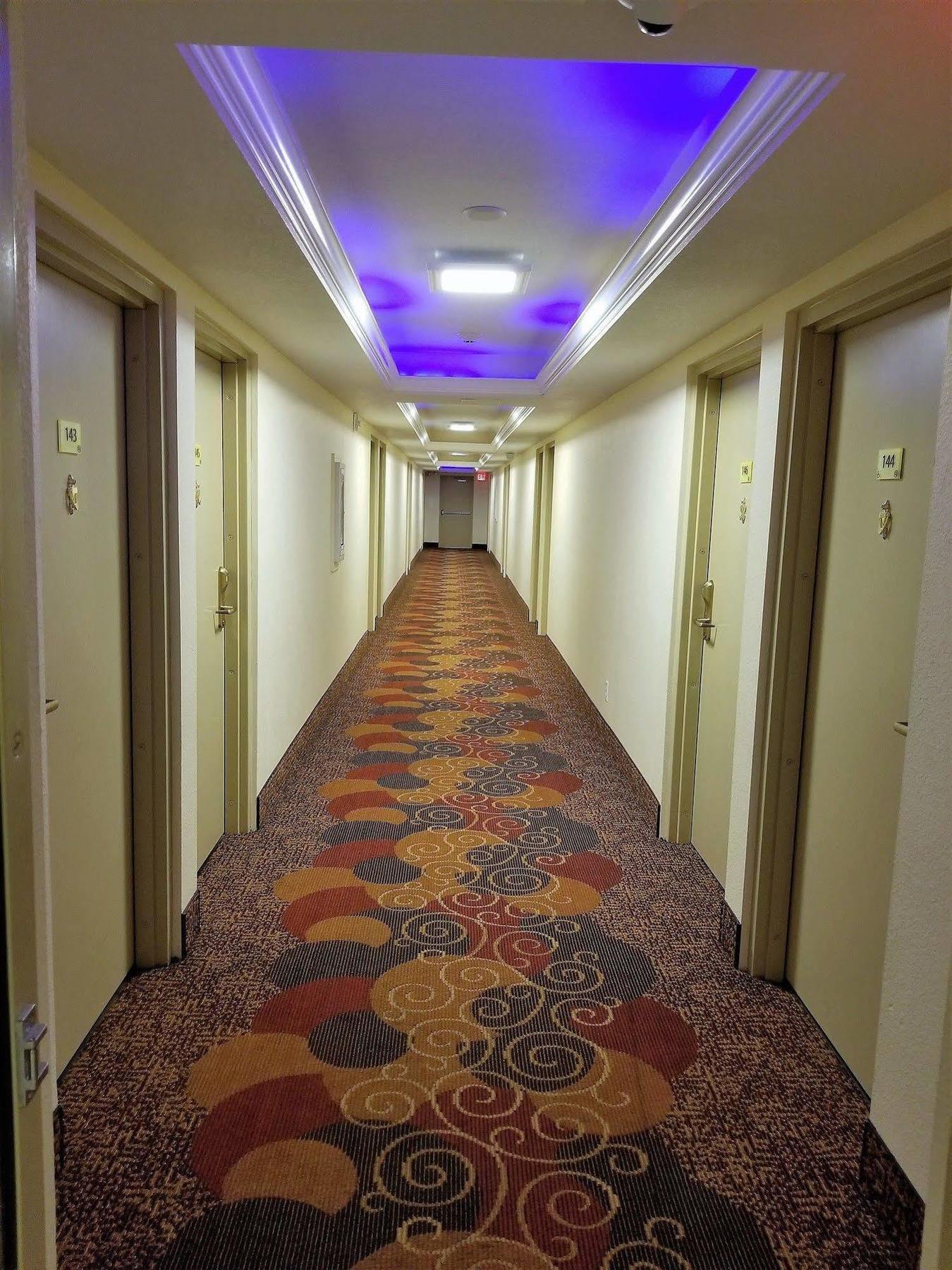 Hotel Super 8 By Wyndham Des Moines Exterior foto